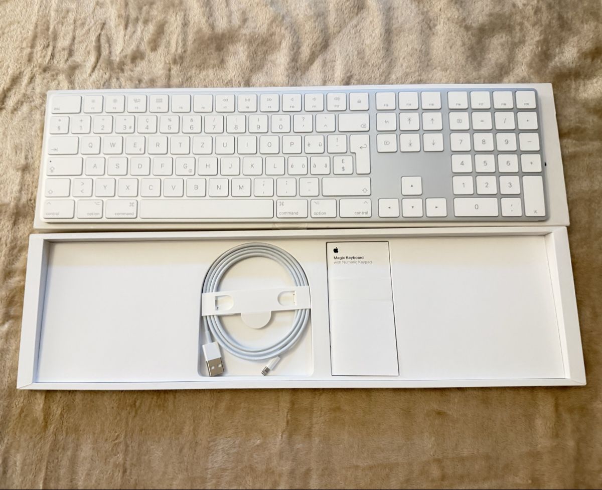 Apple Claviers: Apple Magic Keyboard mit numeric Keypad – Neuf avec emballage d'origine à zürich par sianna.zrh 2
