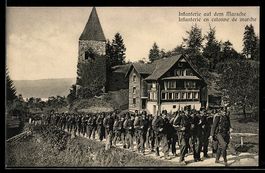 AK Schweizer Infanterie auf dem Marsche