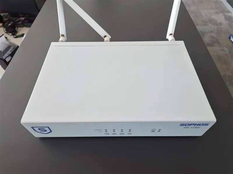 Sophos Firewall: Sophos SG 115w rev.2 – Usato da Zürich venduto da lau_5qcm 1