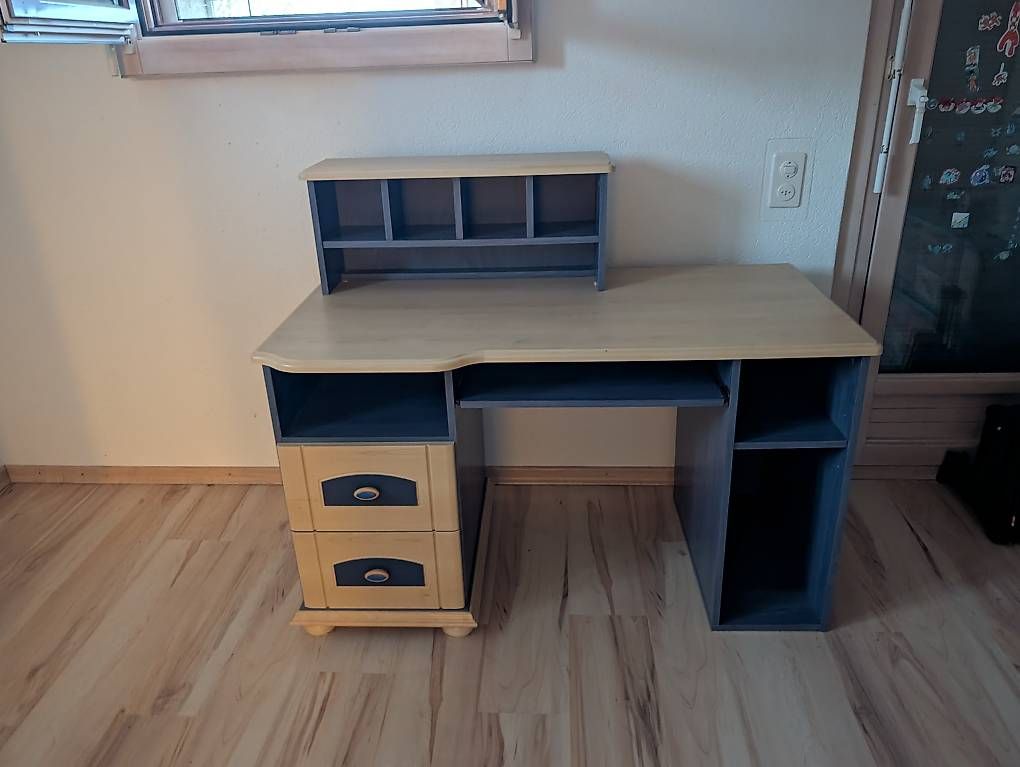 Scrivanie: Bureau – Usato da Dompierre FR venduto da Oursibear