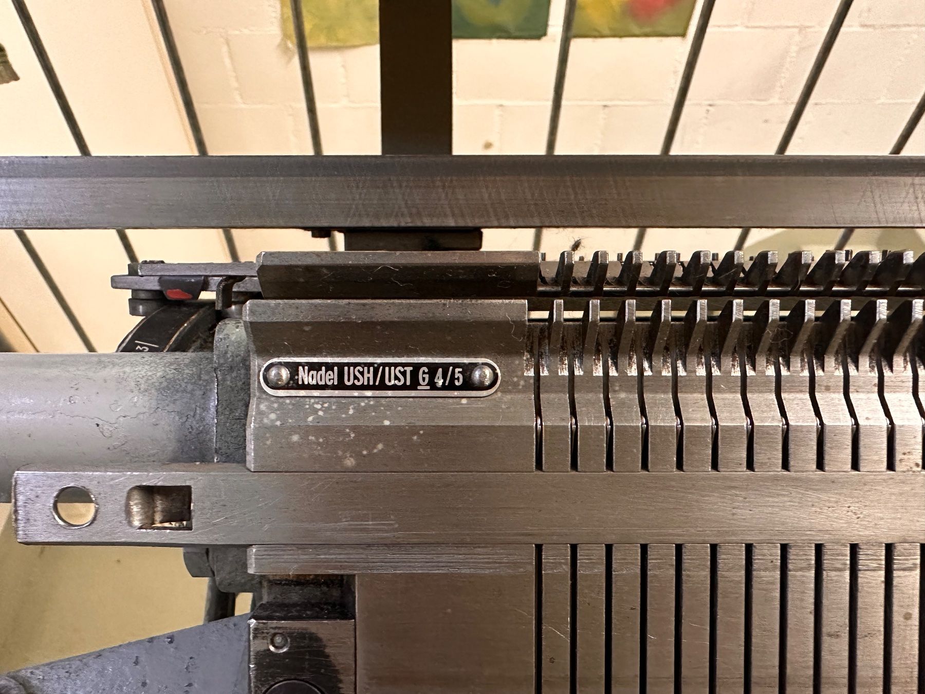 Universal Tutte le macchine: Strickmaschinen Universal E4 und E8 inkl. Alpacagarn – Usato da Zürich venduto da fisch0 1