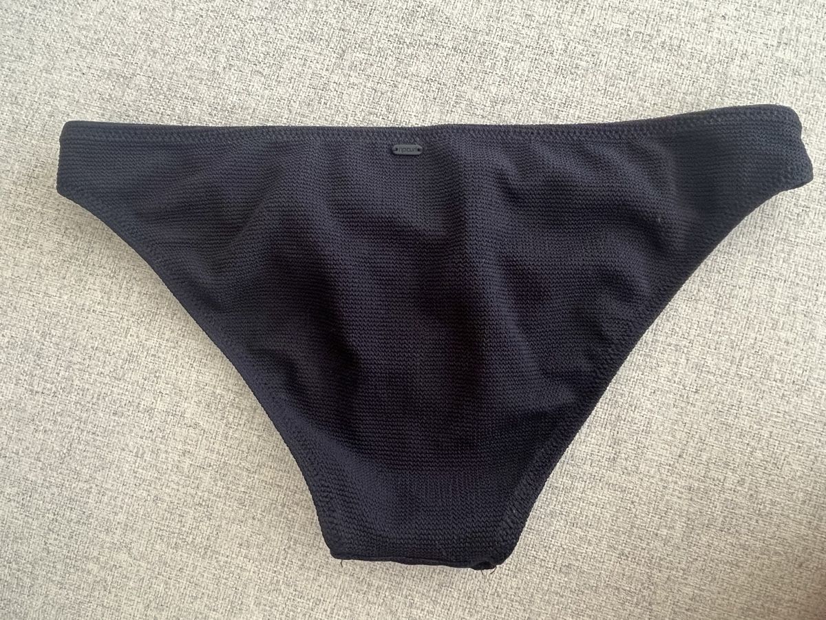 Rip Curl Badekleider & Bikinis: Rip Curl Bikinihose schwarz Grösse S – Gebraucht aus Frauenfeld von heyLani 1