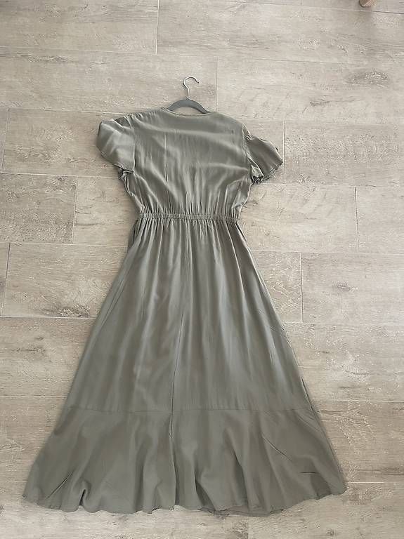 Kleider: Sommerkleid lang Terranova Gr. M – Gebraucht aus Reinach BL von present4you 2