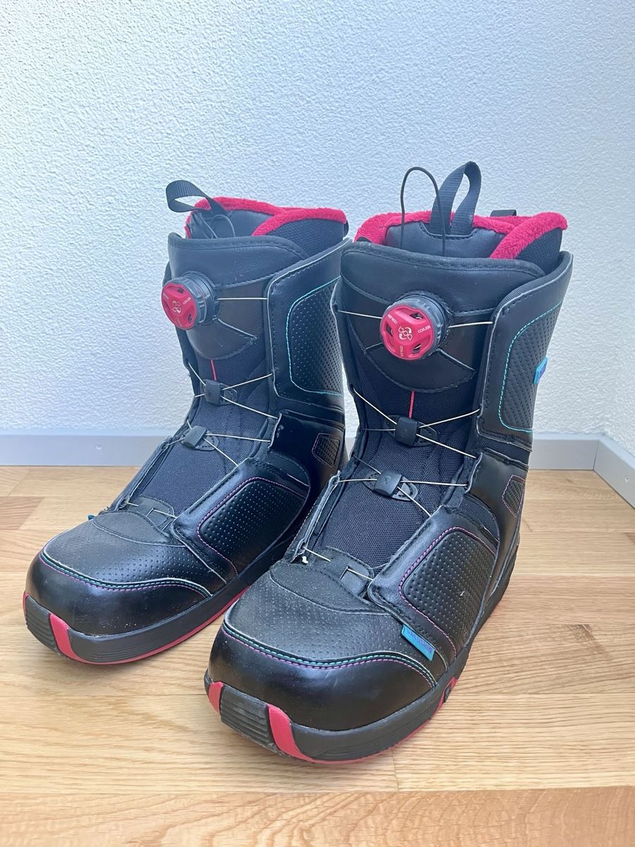 Salomon Scarpe da donna: Snowboard Boots – Usato da Steffisburg venduto da DominicGerber