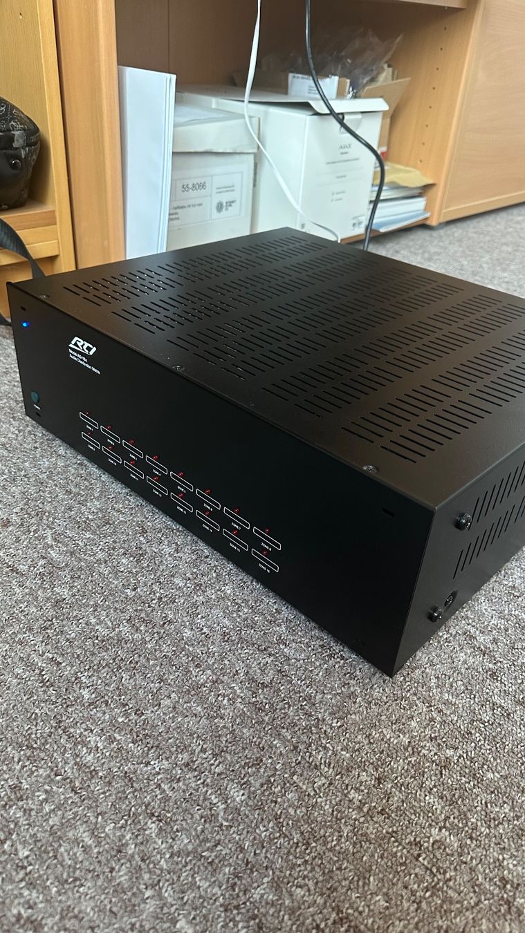 Amplificatori: RTI AD-16x Audio-Matrixschalter – Usato da Allschwil venduto da Tomcat9 2