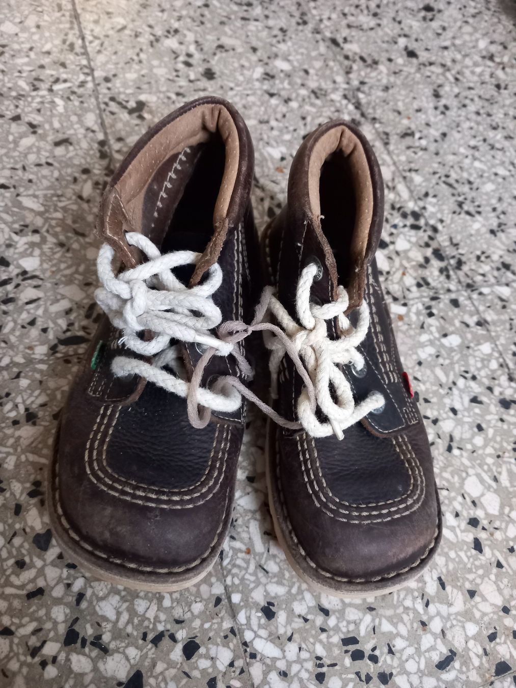 Kickers Scarpe per ragazzi: Chaussures Kickers 30 – Usato da Courrendlin venduto da tititchoun 1