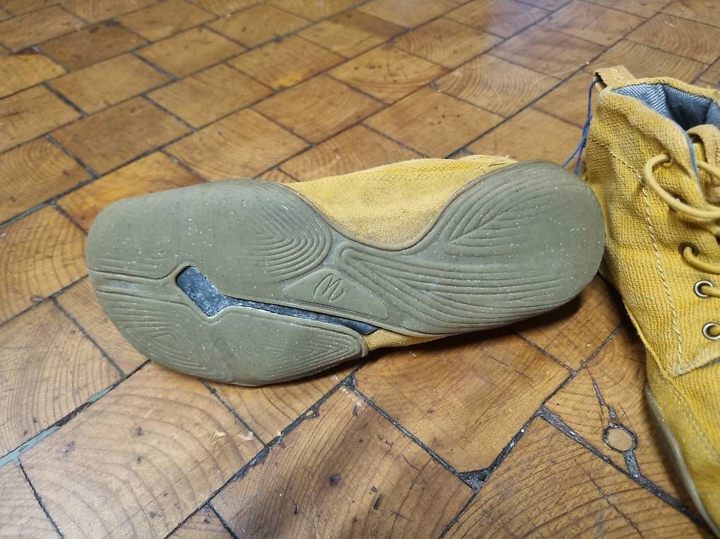 Scarpe per ragazzi: Wildlinge, senfgelb, Grösse 33 – Usato da Ennetbaden venduto da Dany_M 1