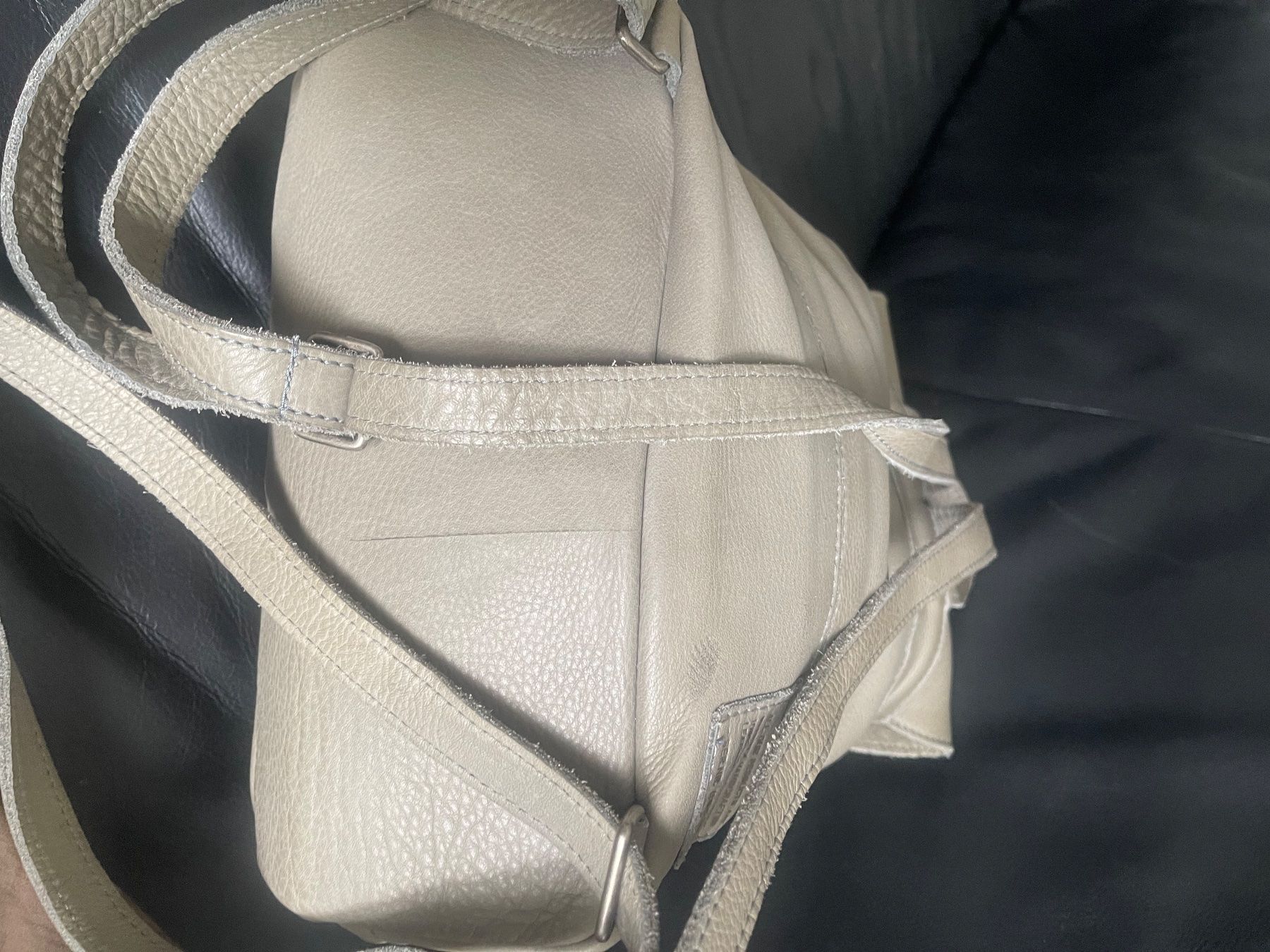 Zaini: Legend  Leder  Rucksack – Usato da Hinterkappelen venduto da simona67 4
