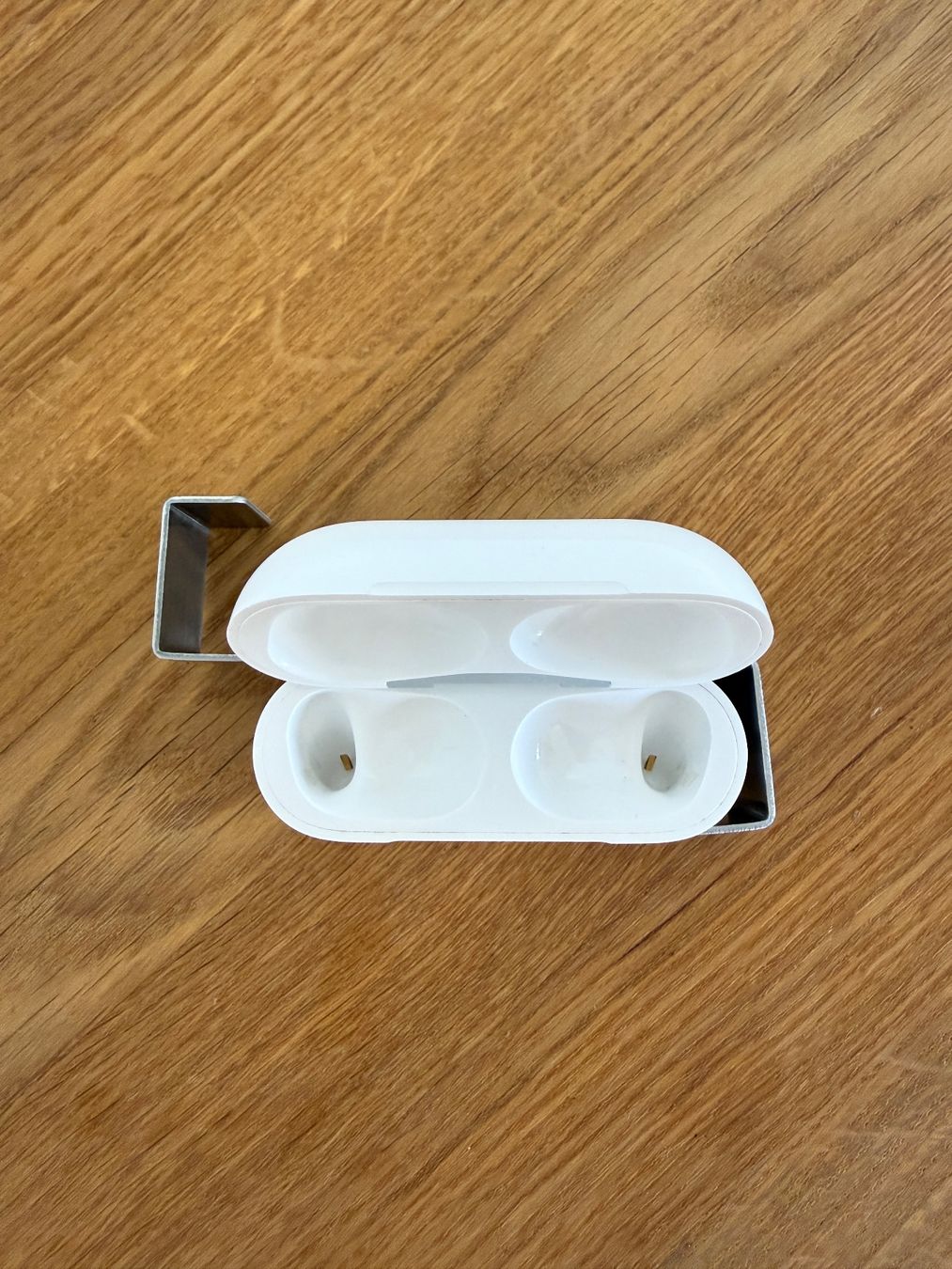 Apple Casques audio: APPLE AirPods Pro 2 Charging Case – D'occasion à Lausanne par Nine1982 1