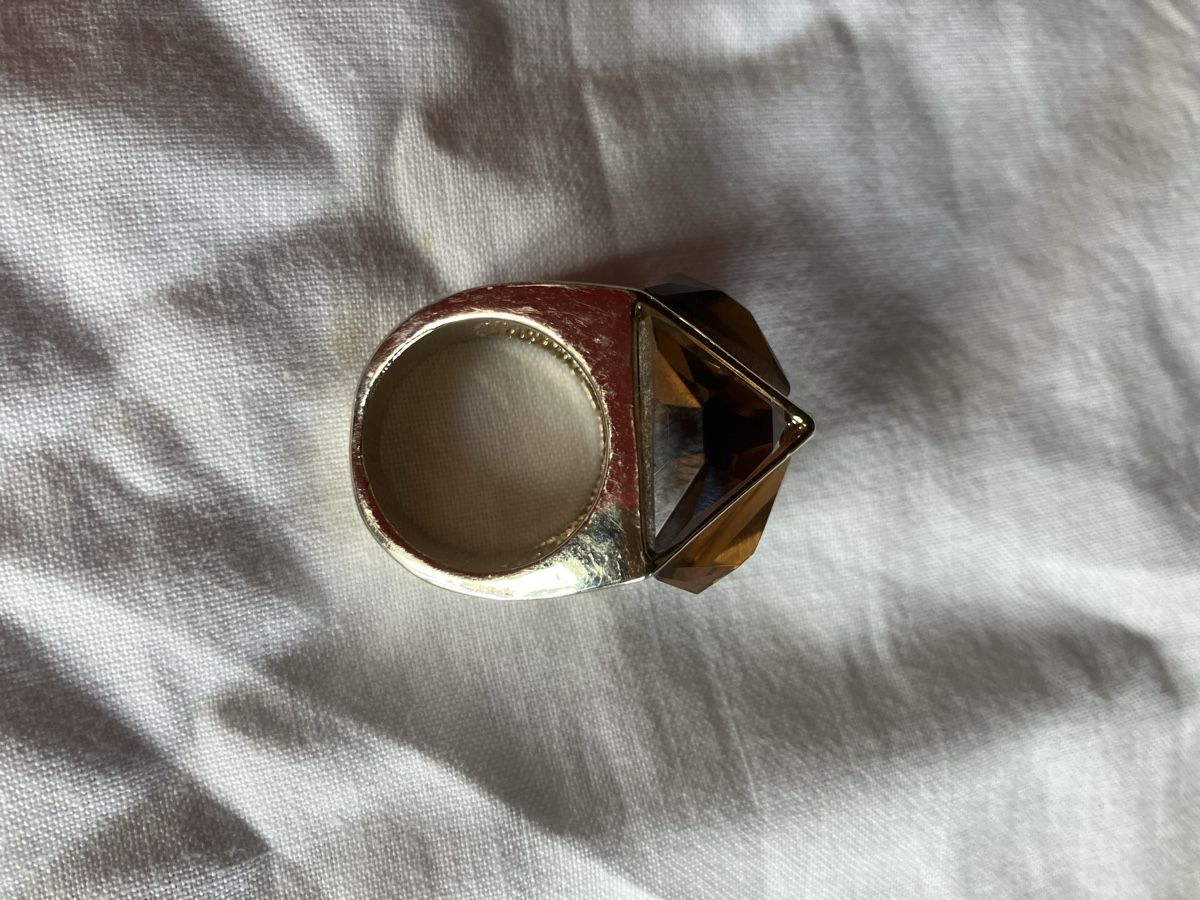 Ringe: Pyramidenförmiger Ring mit Zirkonia – Gebraucht aus Bassersdorf von groovygremlin 3