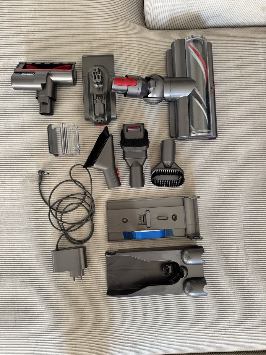 Dyson Aspirapolveri & Accessori: Dyson v11 absolut extra Zusatzteile – Usato da Luzern venduto da scueliane