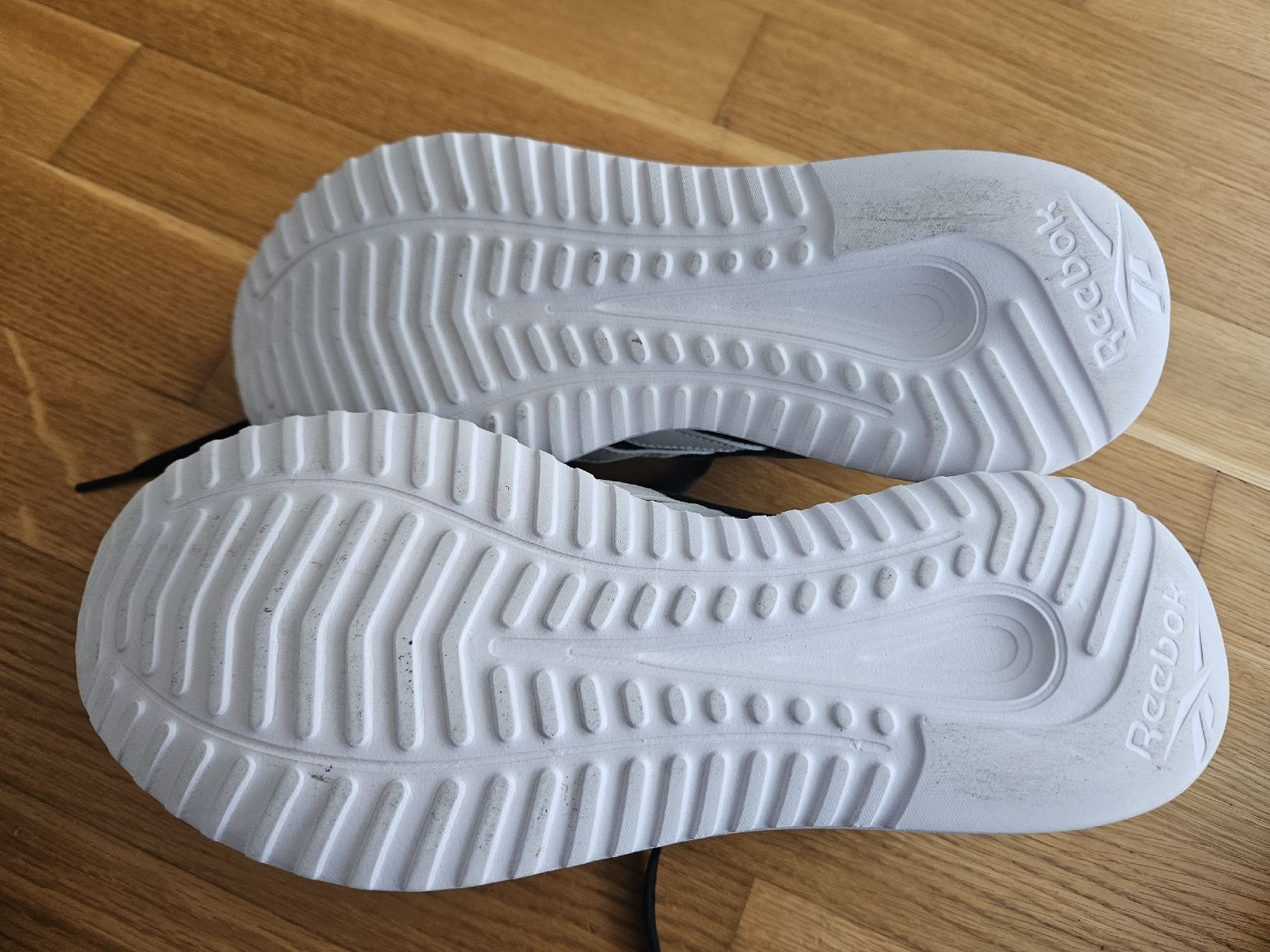 Reebok Herrenschuhe: Reebok Turnschuhe,  Grösse 42.5 – Gebraucht aus Baden von sst_hpf6 4