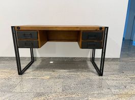 Schreibtisch MANCHESTER mit 4 Schubladen wie NEU
