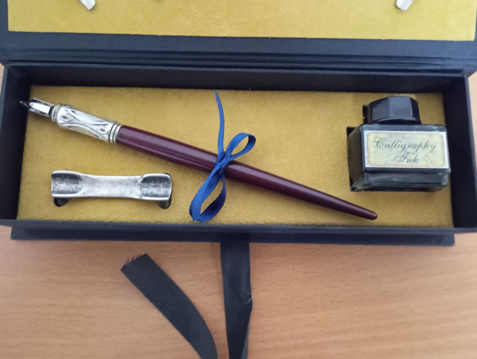 Penna & Evidenziatori: Kalligraphie Set mit Federhalter, Tinte und Federn – Nuovo e nell'imballaggio originale da Winterthur venduto da pjuma01 2