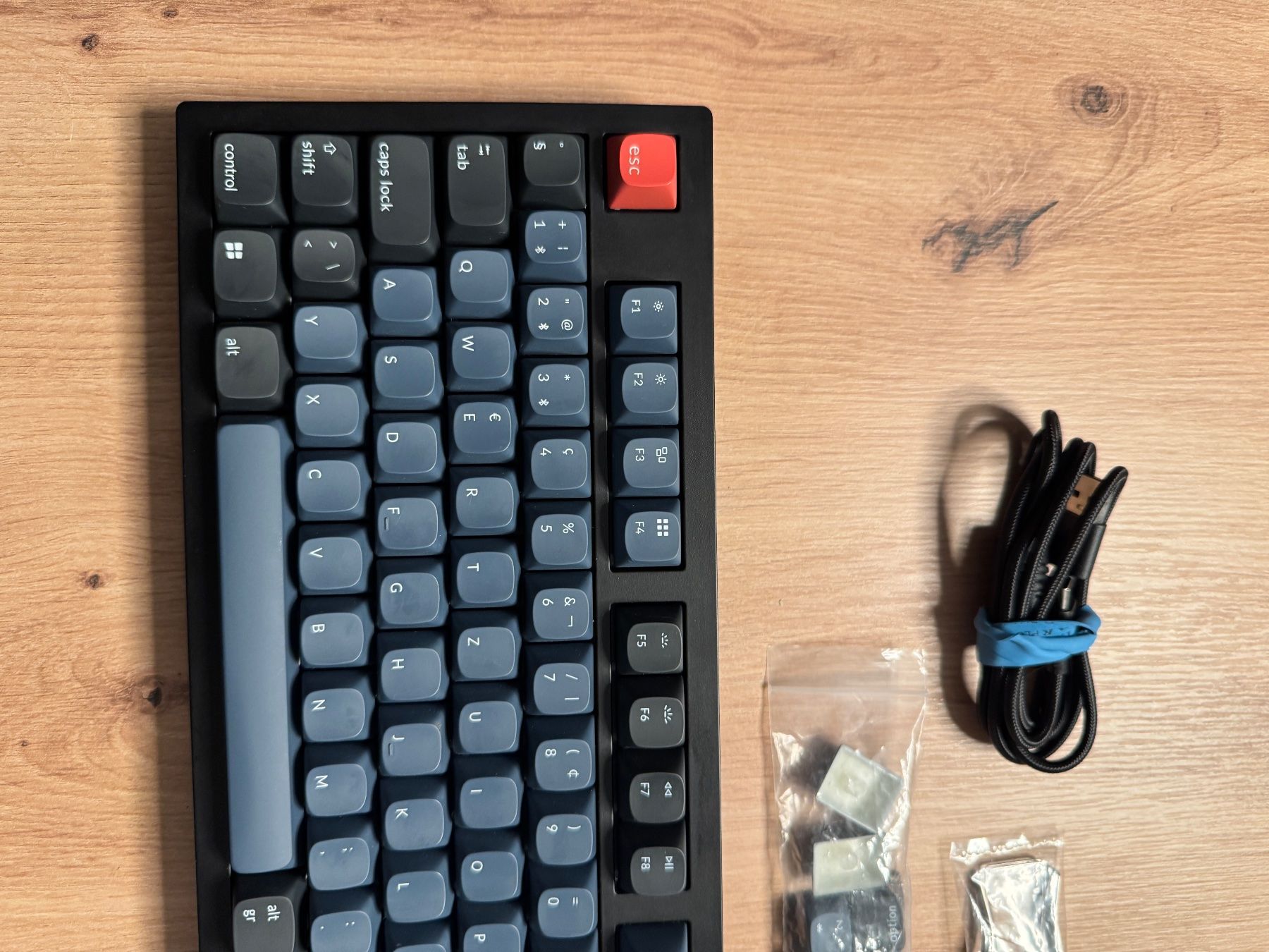 Keychron Tastaturen: Keychron K10 Pro Wireless Mechanical Keyboard Red Switch – Gebraucht aus Biberist von etesummer 1