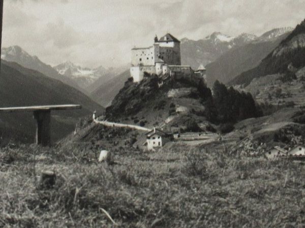 Cartes postales: Schloss Tarasp und Kreuzberg – Neuf (Voir description) à Grenchen par Bluemchen1900