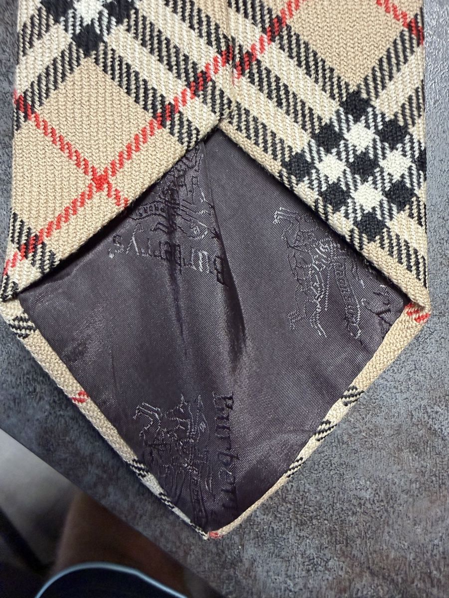 Burberry Cravatte: Vintage Burberrys Krawatte – Usato da Wettingen venduto da NickInc 1