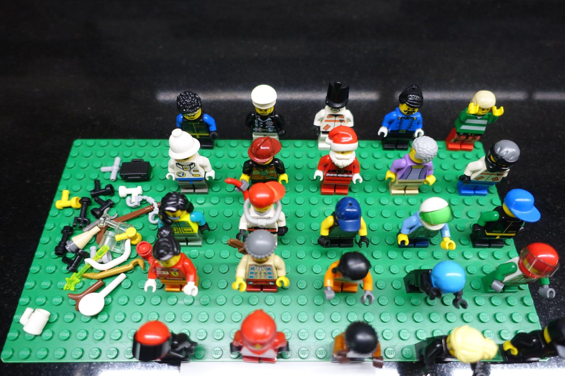 Lego Giocattoli: 25 Stk. versch. Legofiguren (6) – Usato da Belp venduto da Mazarron58 1