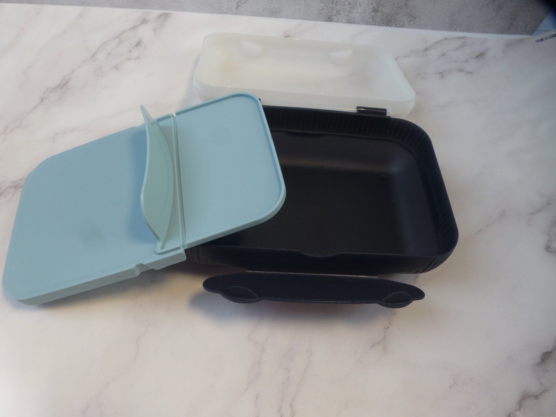 Tupperware Contenitori & Simili: Original Tupperware Znüni Box – Usato da Nassenwil venduto da ric_55ql 2