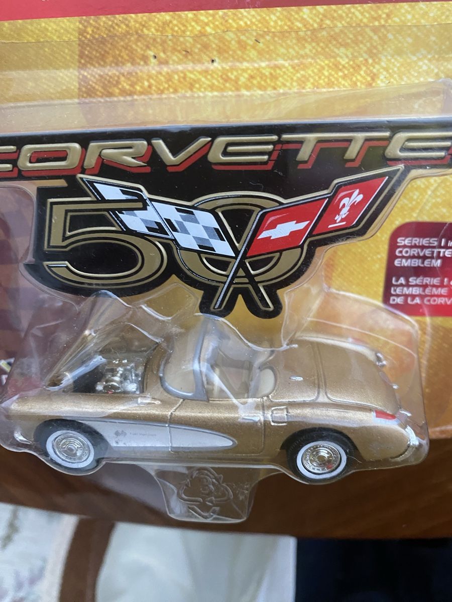 Chevrolet Modellini d'auto: Chevrolet Corvette Convertible – Nuovo e nell'imballaggio originale da St. Margrethen SG venduto da Alfista_159 3