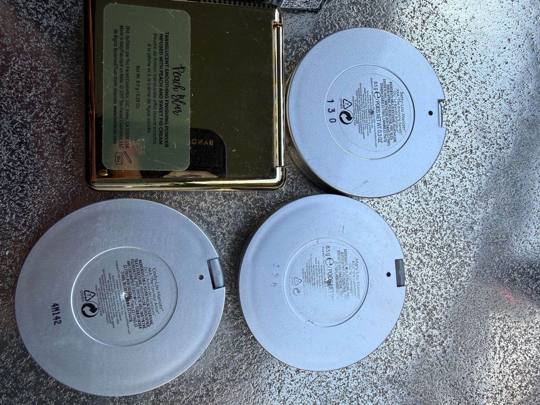 Altro in Stoviglie & Bicchieri: Makeup Palette and Powder Set Various Brands Used – Nuovo (secondo la descrizione) da Zürich venduto da pinish 6