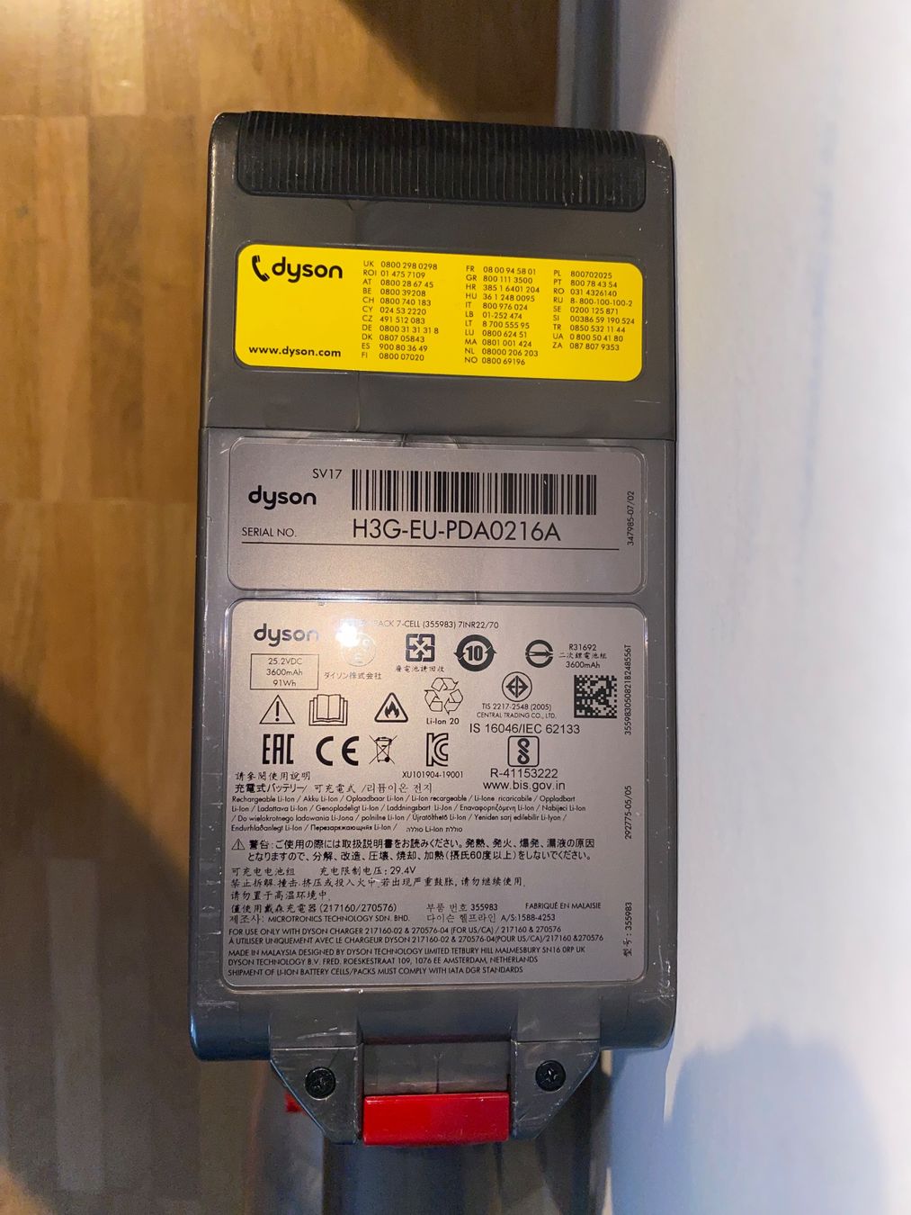 Dyson Aspirapolveri & Accessori: Dyson Staubsauger mit Zubehör und Ladekabel – Difettoso da Rotkreuz venduto da mia_dc2r 6