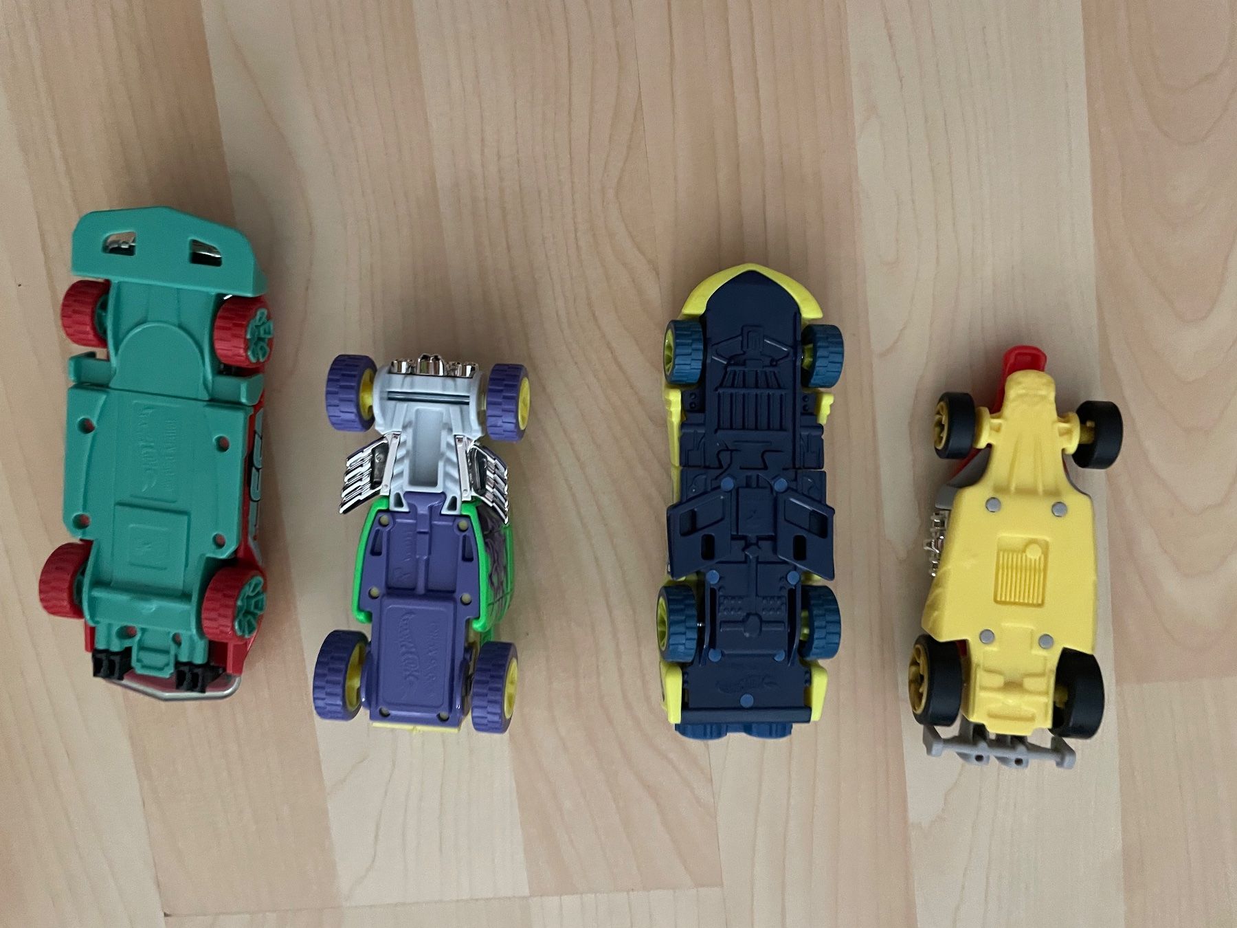 Hot Wheels Jouets: Hot Wheels Auto und monstertrack – D'occasion à Niederlenz par JasminaK01 1