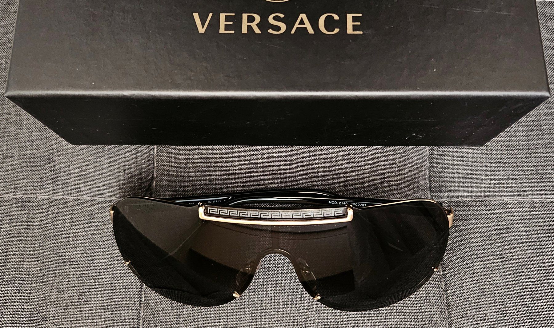 Versace Lunettes & Verres: Sunglasses Versace Mod. VE2140 – D'occasion à Biel/Bienne par ypsillon 1