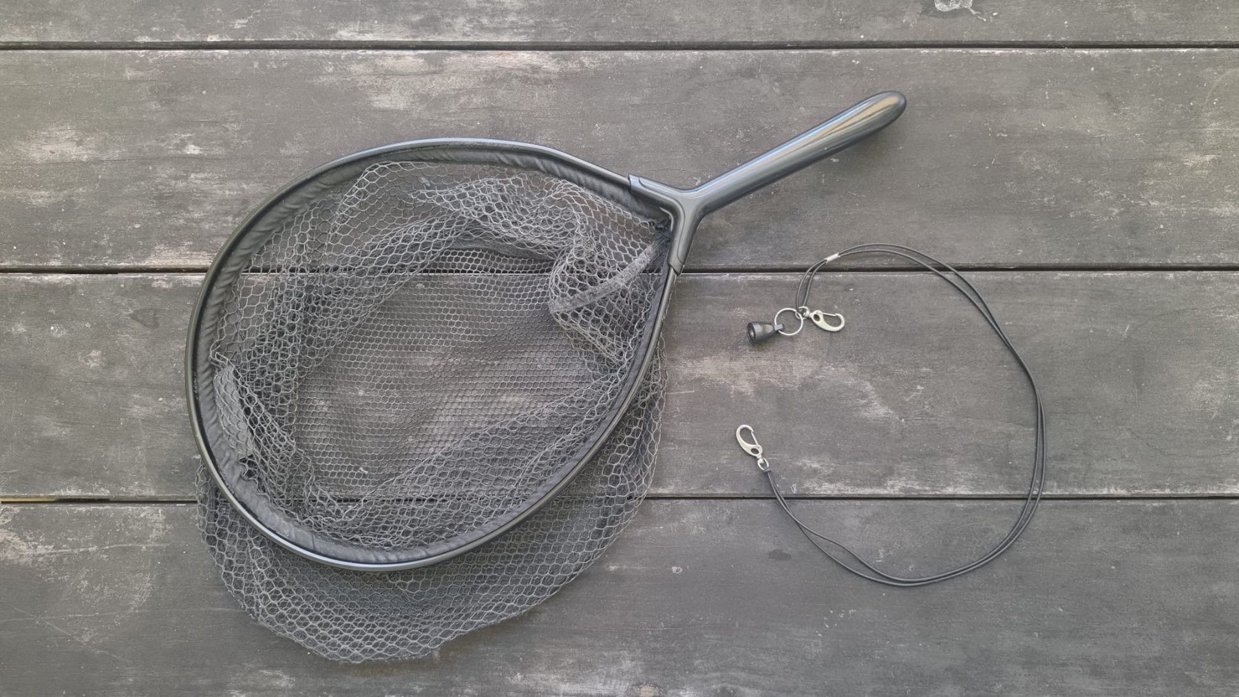 Tutti gli attrezzi: Gummierter Fisch Feumer 45x33cm mit Stretch Band – Usato da Kesswil venduto da LinoundLukas00