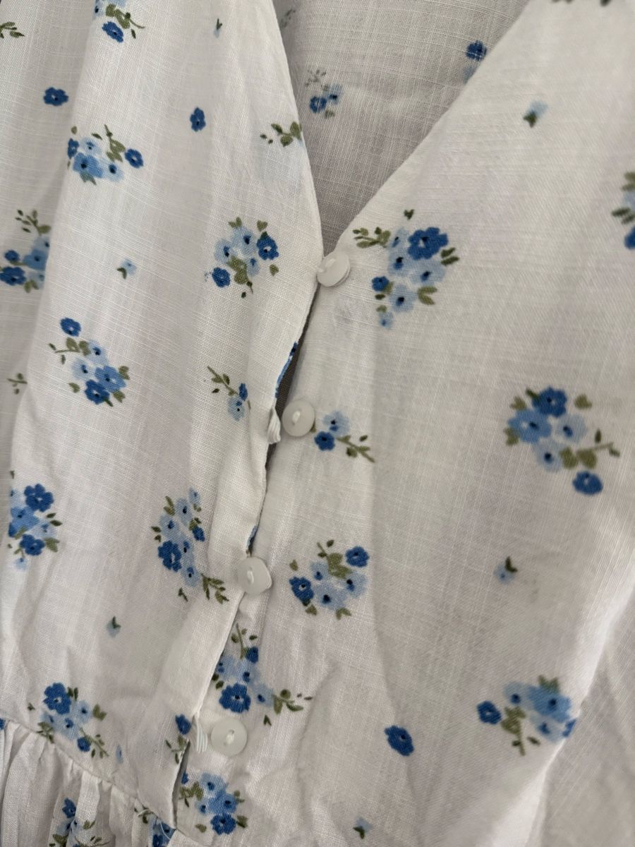 Robes: Kurzes Sommerkleid mit Blumen – D'occasion à Zürich par liv_mt5g 3