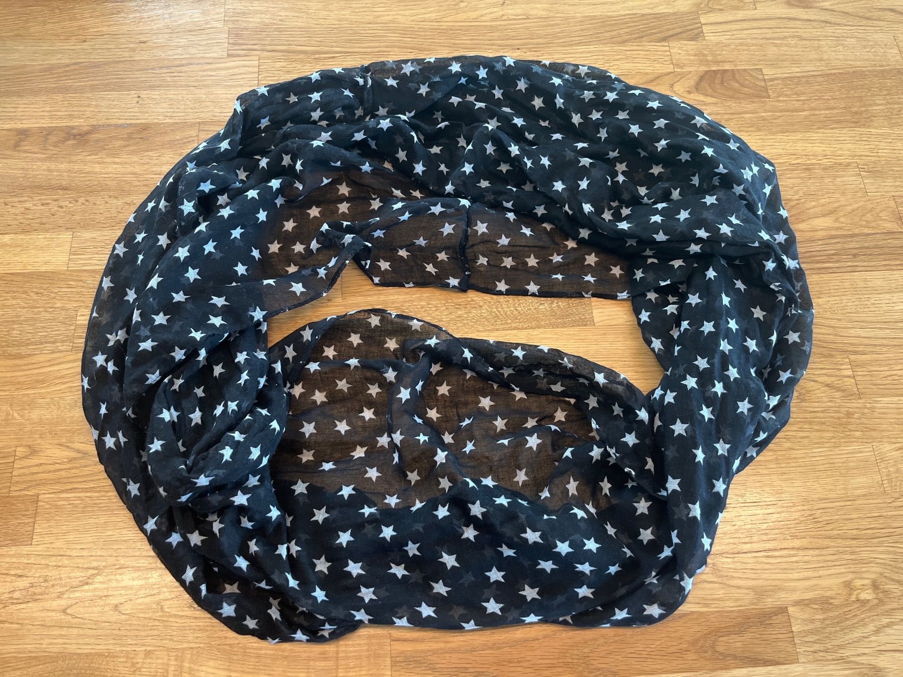 Foulard & Sciarpe: Ringschal Sterne schwarz-weiss – Usato da Erlen venduto da SaFehr