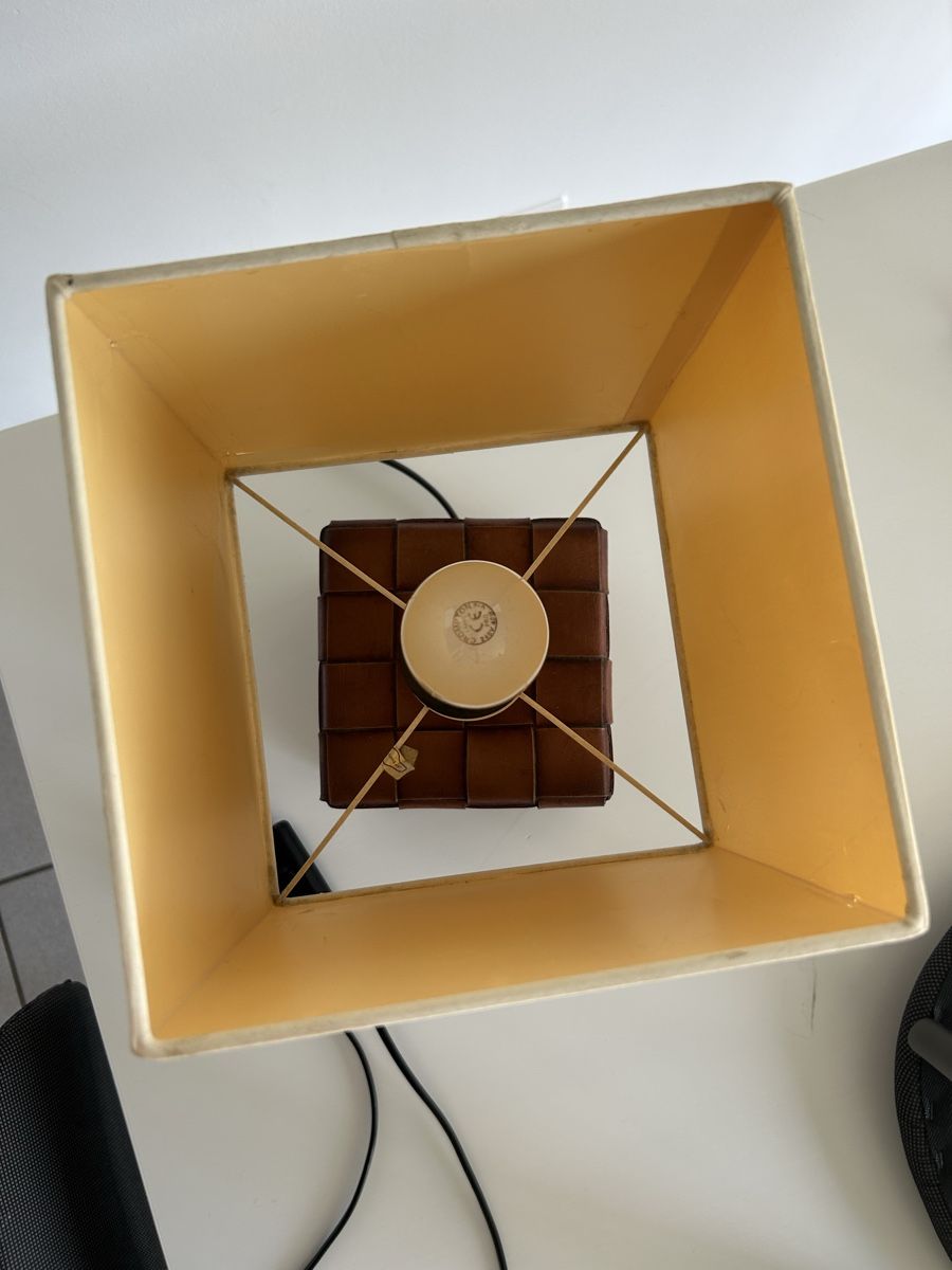Lampade: Braune Leder-Tischlampe mit Schirm – Usato da Niederwangen BE venduto da Chill_Out 2