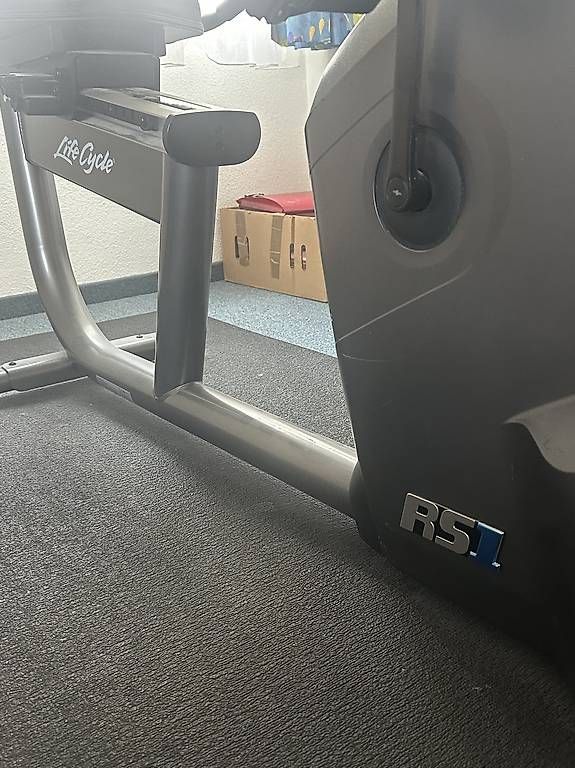 Life Fitness Hometrainer: LifeFitness Liegeergometer RS1 – Usato da St. Gallen venduto da Goldacherin 1