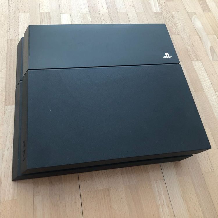 Sony Console: PS4 Konsole + Kabel – Usato da Nussbaumen AG venduto da Pika-Shop