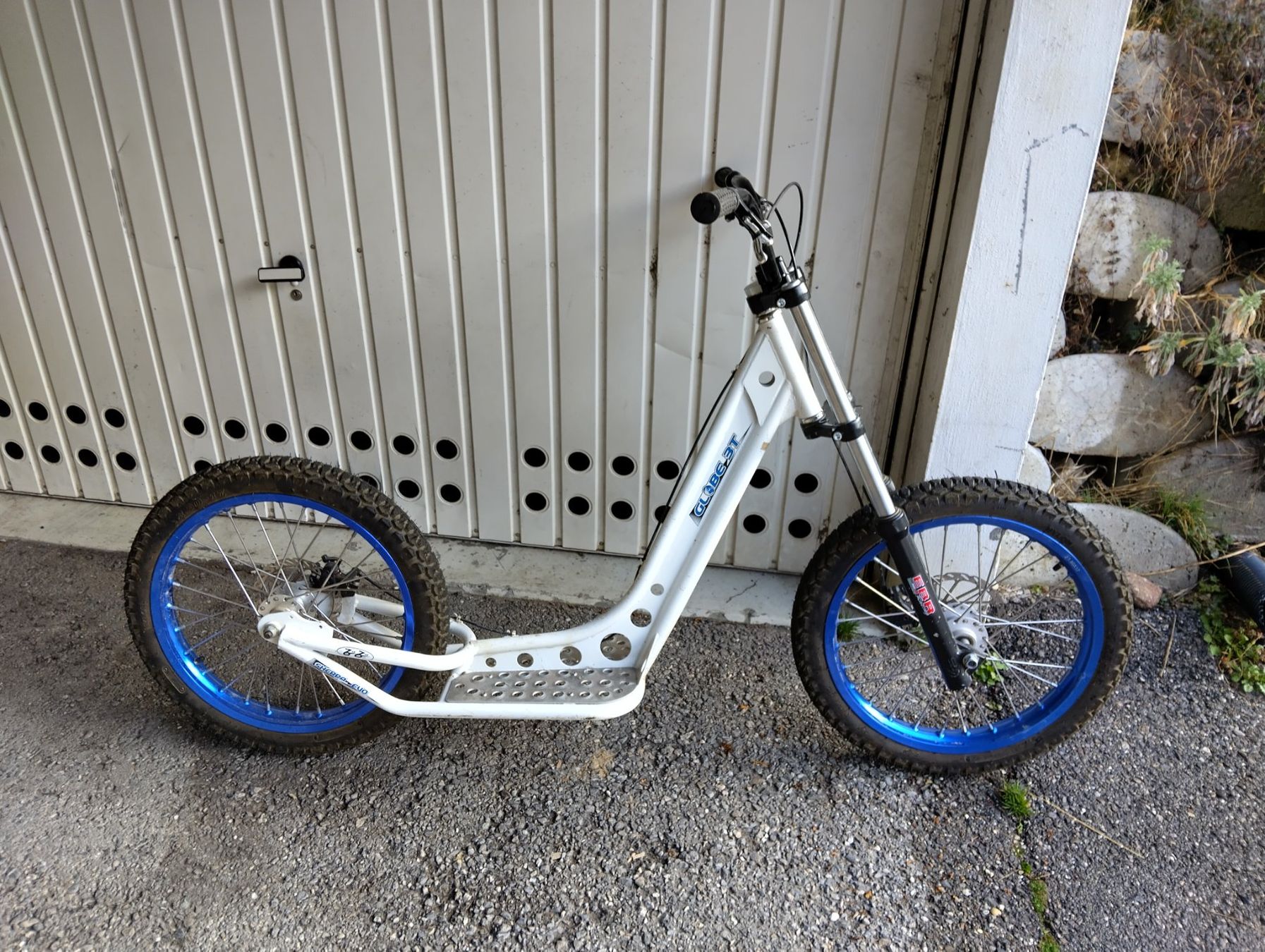 Globe Biciclette: Trottinette Globe 3T – Usato da Moléson-sur-Gruyères venduto da gnatz