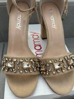 Sandales élégantes talon beige neuves Yamamay