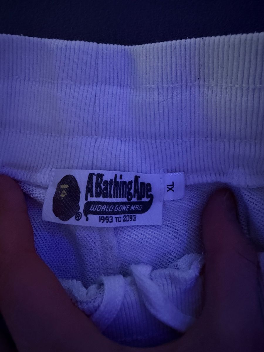 Pantaloni: Bape Shorts – Usato da Balzers venduto da mackfose 2
