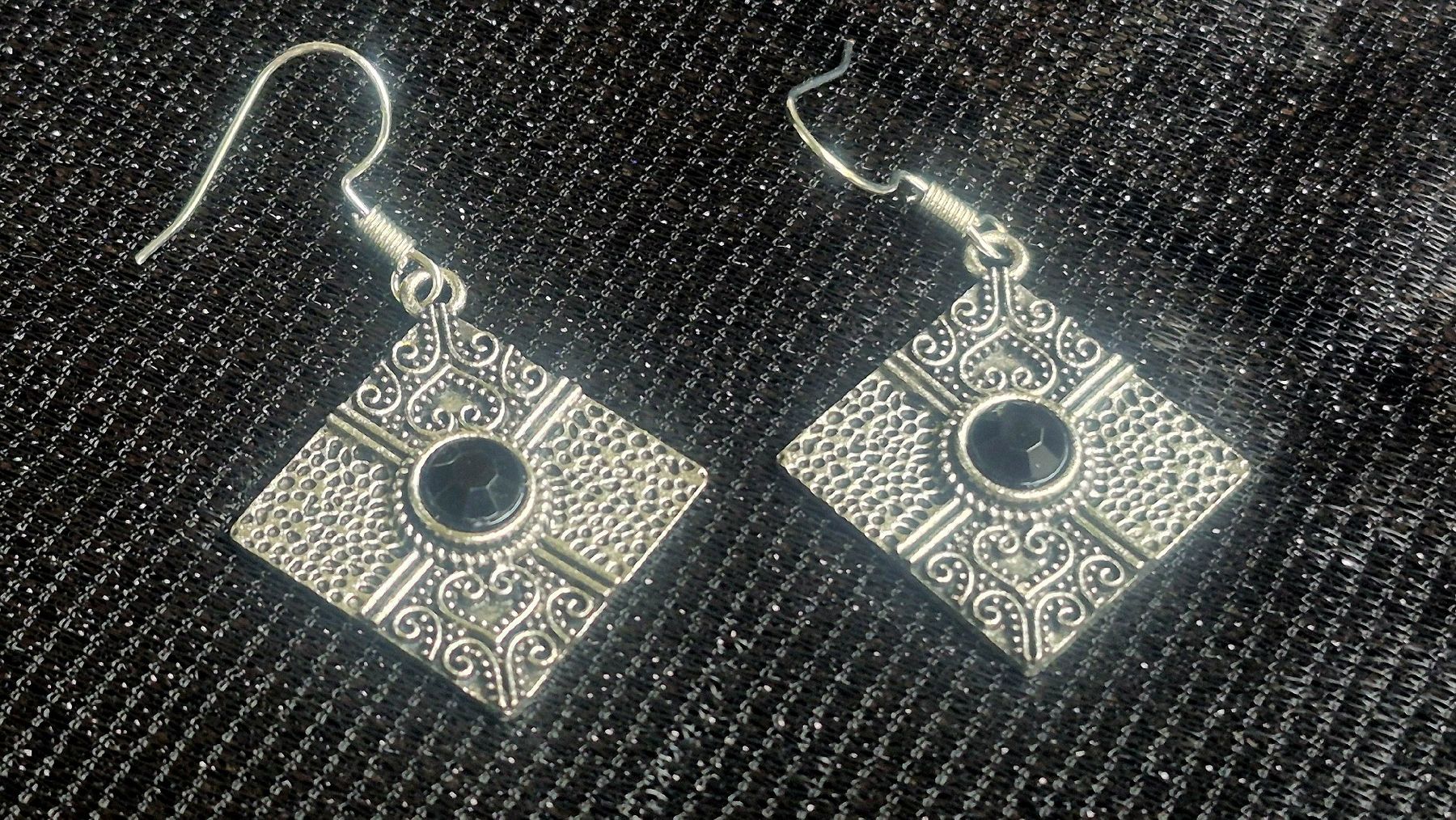 Ohrringe & -stecker: Orecchini pendenti argento pietra nera design romboidale – Neu (gemäss Beschreibung) aus Giubiasco von Stefaniav 1