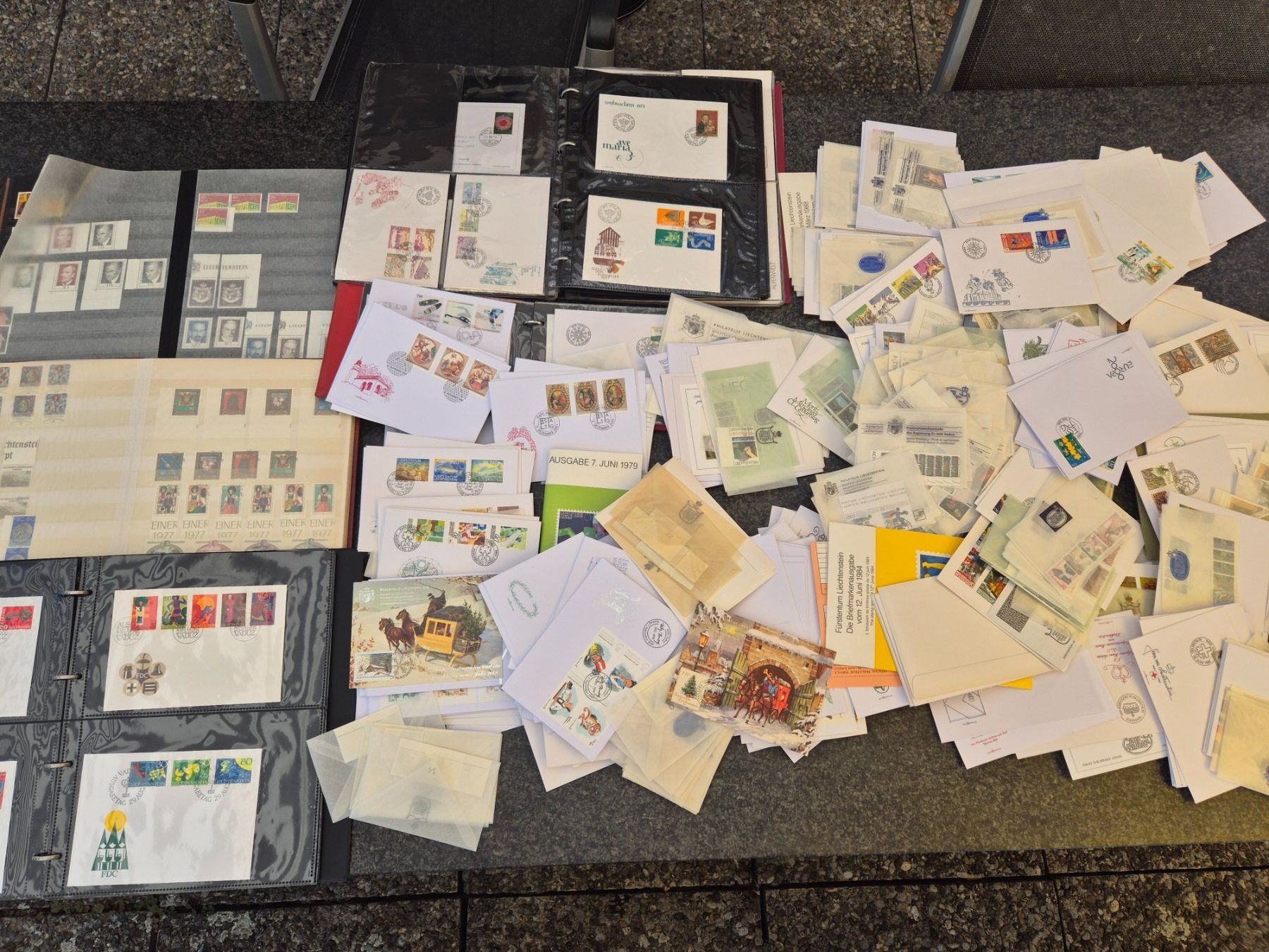 Alle Briefmarken: FL-Briefmarken grosse Sammlung bis 2007 Zustand gem.Bilder – Gebraucht aus Oberuzwil von ceeg7