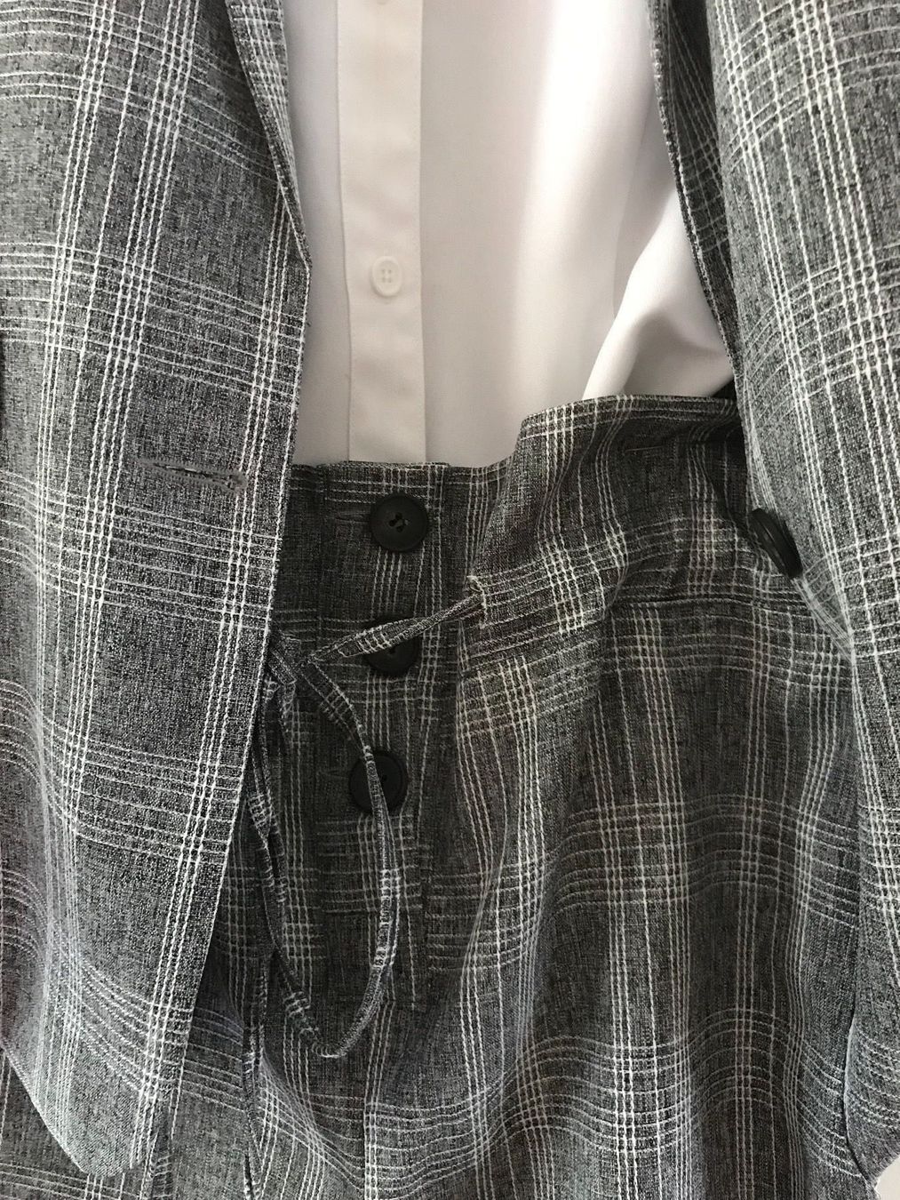 Kleiderpakete: Elegante Kombi, Blazer mit Short Gr. S,M – Neu (gemäss Beschreibung) aus Buchs ZH von baagii 2