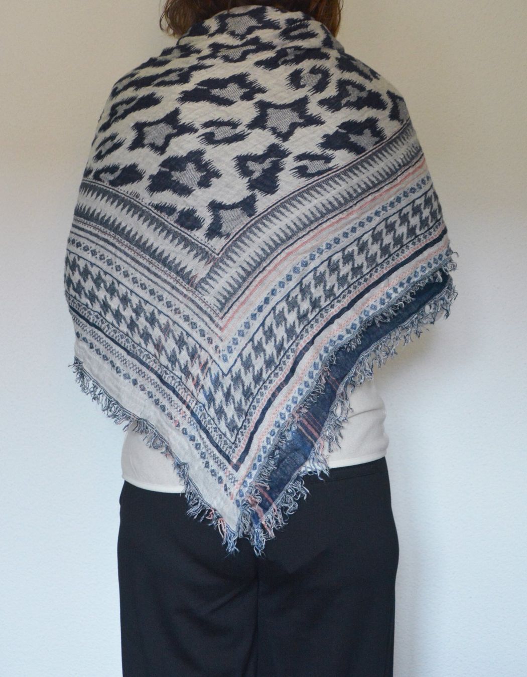 Foulard & Sciarpe: doubleface Schal mit Muster – Usato da Niederhasli venduto da littledrop