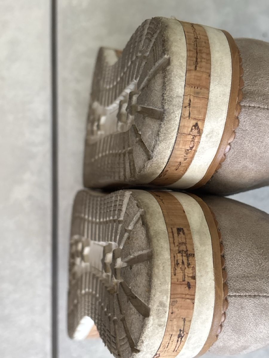 Scarpe da donna: Leichte Schnürschuhe mit Lochmuster, grösse 39 – Nuovo (secondo la descrizione) da Hendschiken venduto da Uraniali 5
