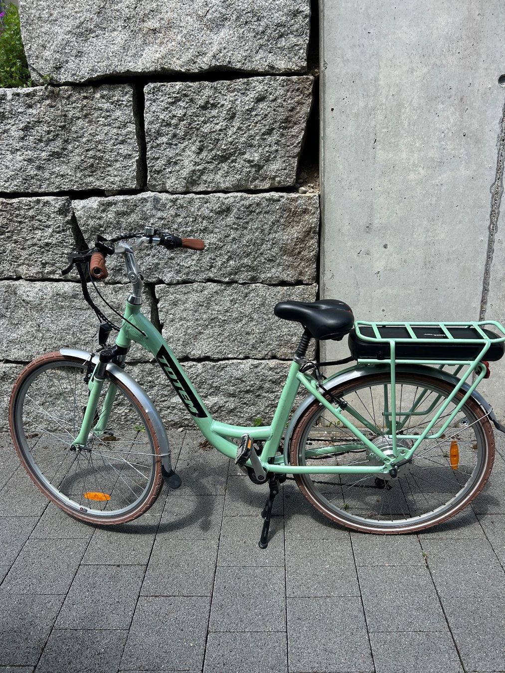 Totem Velos: Totem City Lindsey E-Bike Grün – Gebraucht aus Münchenbuchsee von Dcddelfin