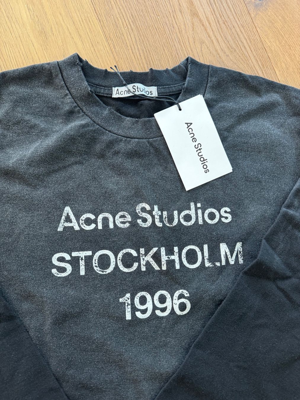 Acne Studios T-Shirts: Acne Studios Longsleeve Gr. M, schwarz – Neu (gemäss Beschreibung) aus Triesen von dardaleni 1