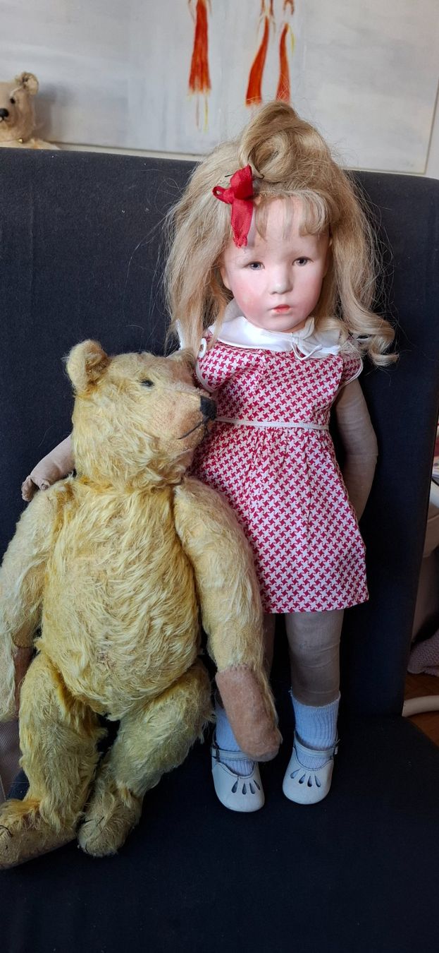 Käthe Kruse Puppen: Käthe Kruse Puppe mit Steiff Bär – Gebraucht aus Richterswil von Hasino01