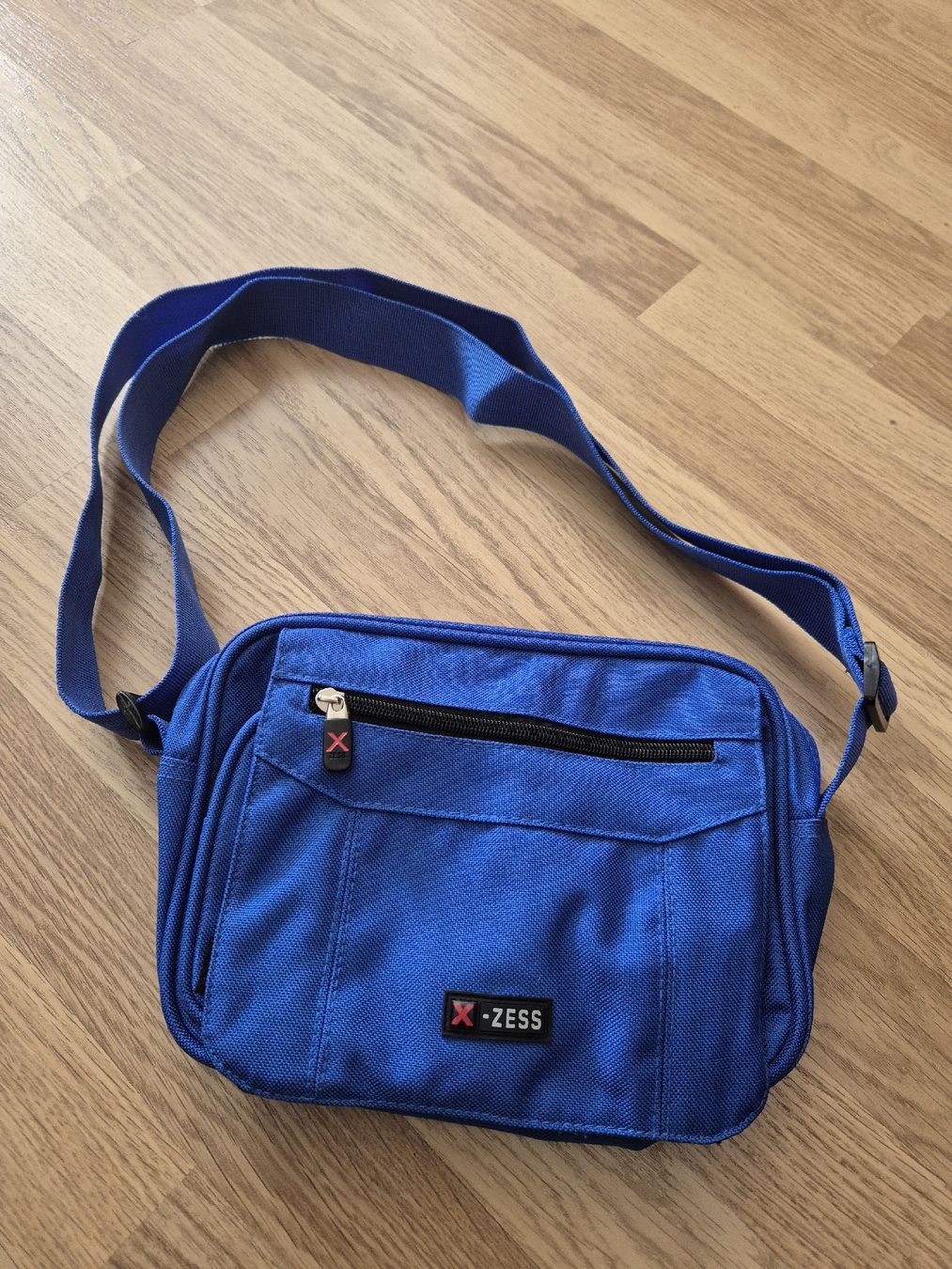 Borse: Umhängetasche / Schultertasche blau – Usato da Langenthal venduto da Polarisstern