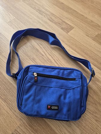 Umhängetasche / Schultertasche blau