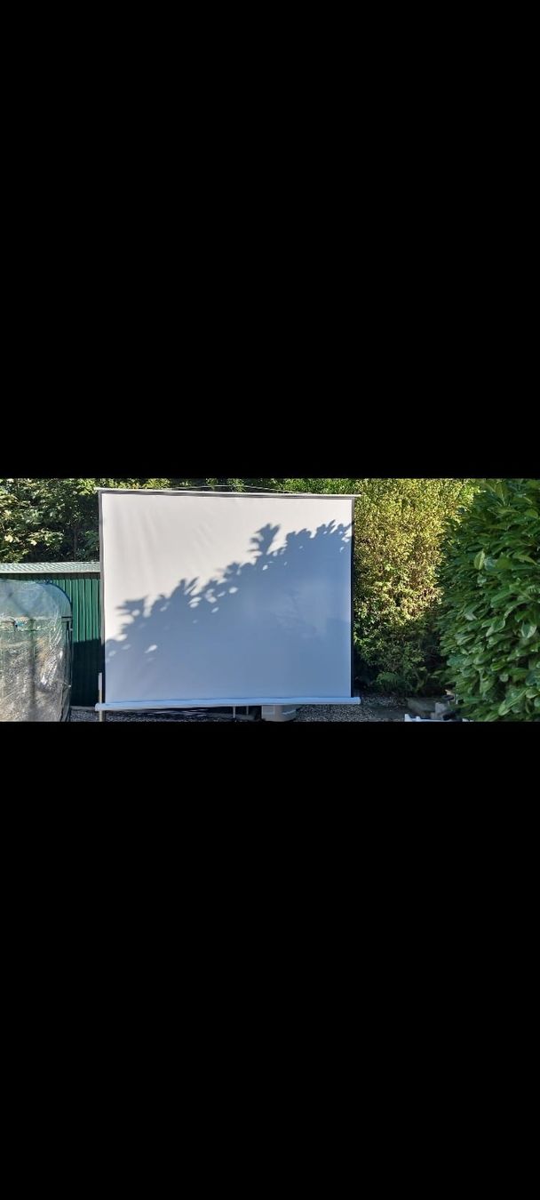 Epson Proiettori: Epson Beamer + Leinwand, Top zustand – Usato da Büsserach venduto da Divina86 3