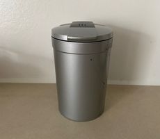 Auto Aschenbecher Nissan