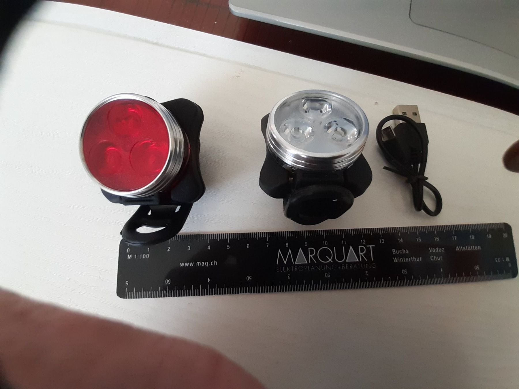 Pezzi di ricambio: Veloleuchten-Set Rund - LED - USB - Abnehmbar – Nuovo (secondo la descrizione) da Domat-Ems venduto da nugipuff